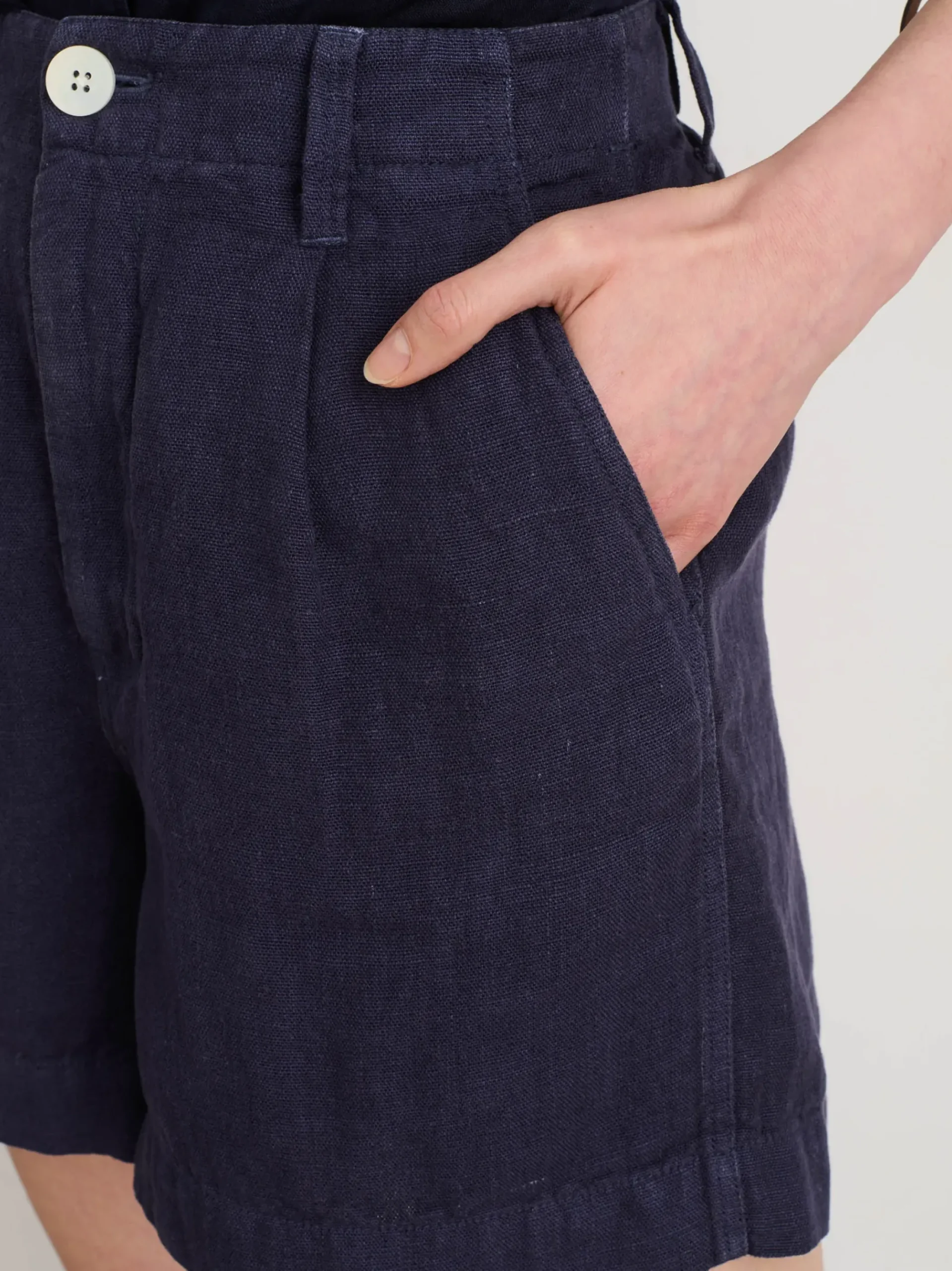 Outlet Alex Mill Pleated Pull On Shorts In Linen