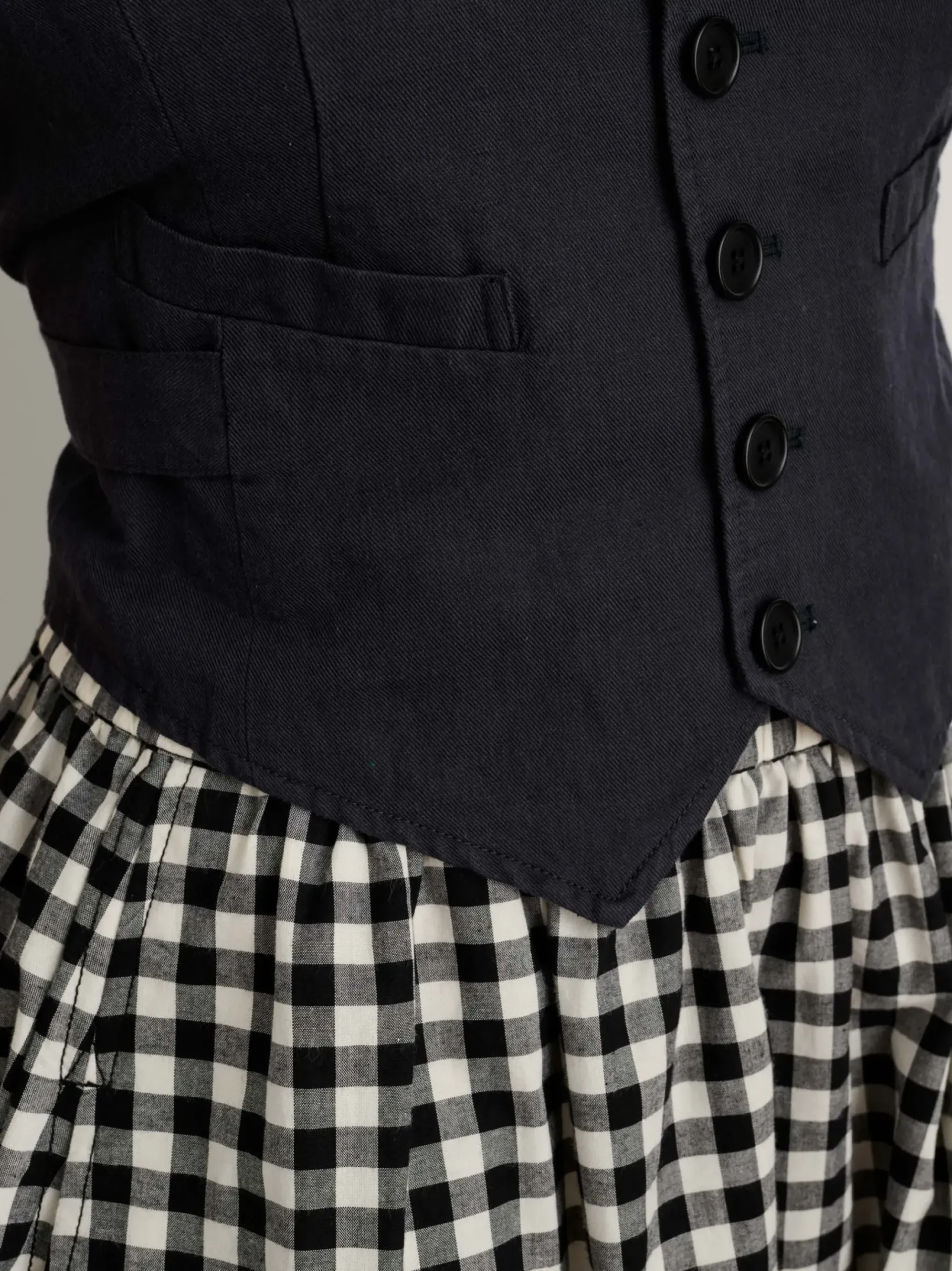 Discount Alex Mill Suitish Vest In Drapey Twill Washed Black